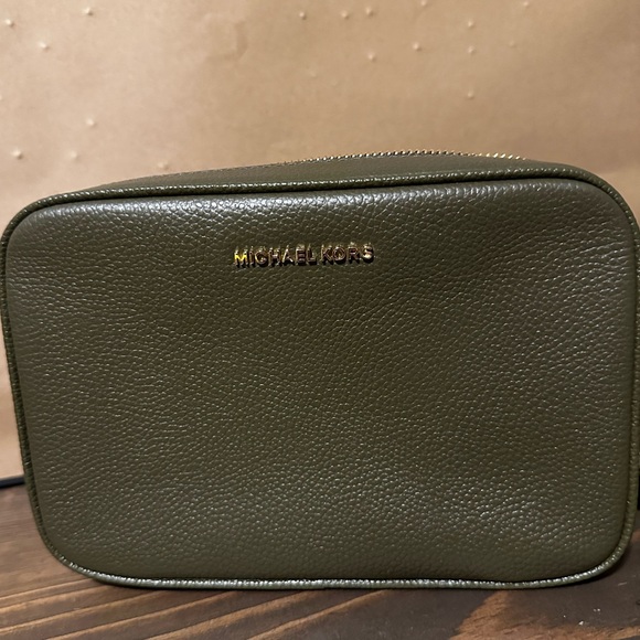 Michael Kors Olive Green Bag - Picture 1 of 4